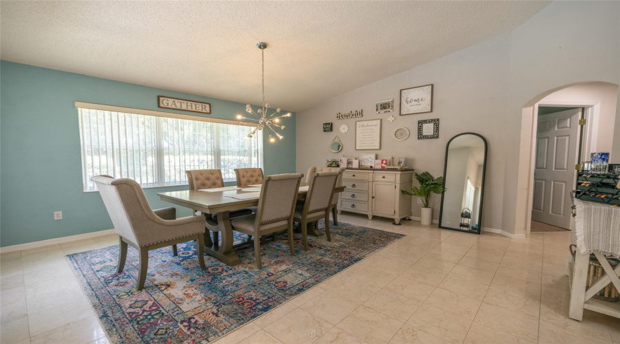 Spacious Dining Area