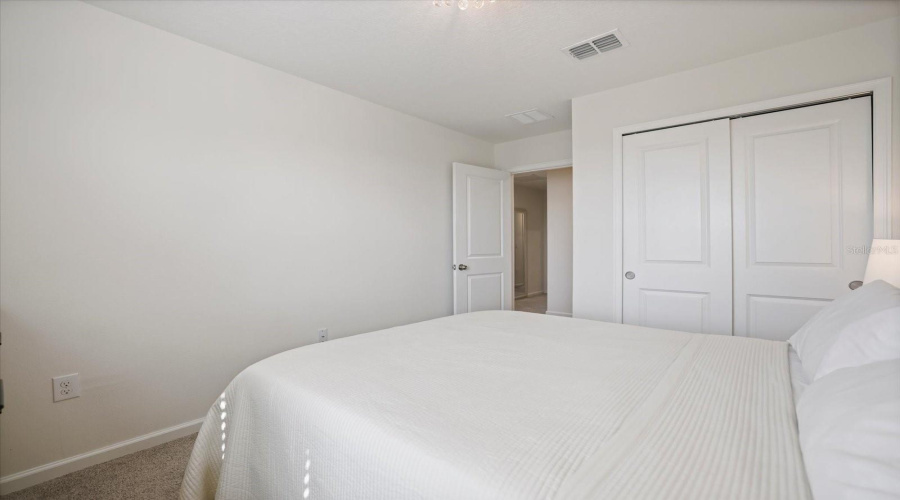 Bradenton, Florida 34211, 3 Bedroom Bedrooms, ,2 Bathroombathrooms,Residential,For Sale,Sky Acres,0,Mfrtb8541032
