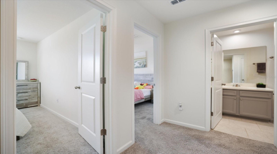 Bradenton, Florida 34211, 3 Bedroom Bedrooms, ,2 Bathroombathrooms,Residential,For Sale,Sky Acres,0,Mfrtb8541032