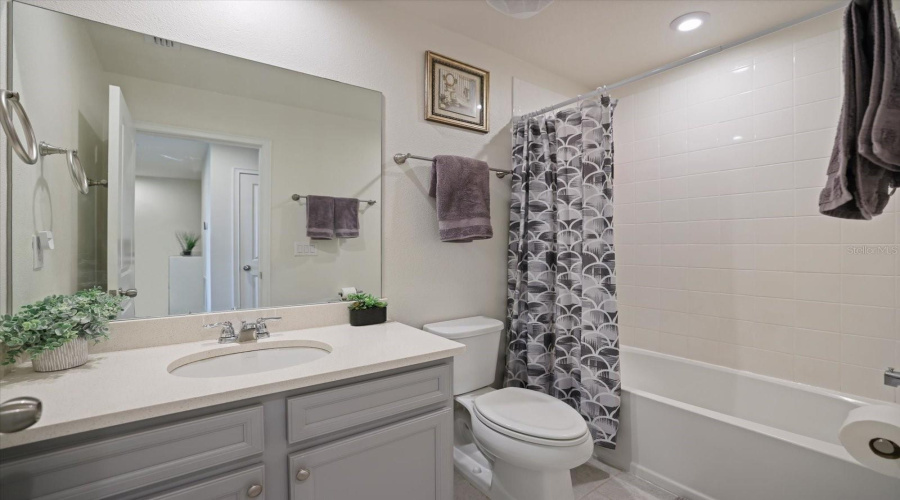 Bradenton, Florida 34211, 3 Bedroom Bedrooms, ,2 Bathroombathrooms,Residential,For Sale,Sky Acres,0,Mfrtb8541032