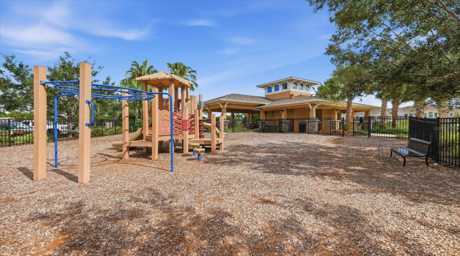 Bradenton, Florida 34211, 3 Bedroom Bedrooms, ,2 Bathroombathrooms,Residential,For Sale,Sky Acres,0,Mfrtb8541032