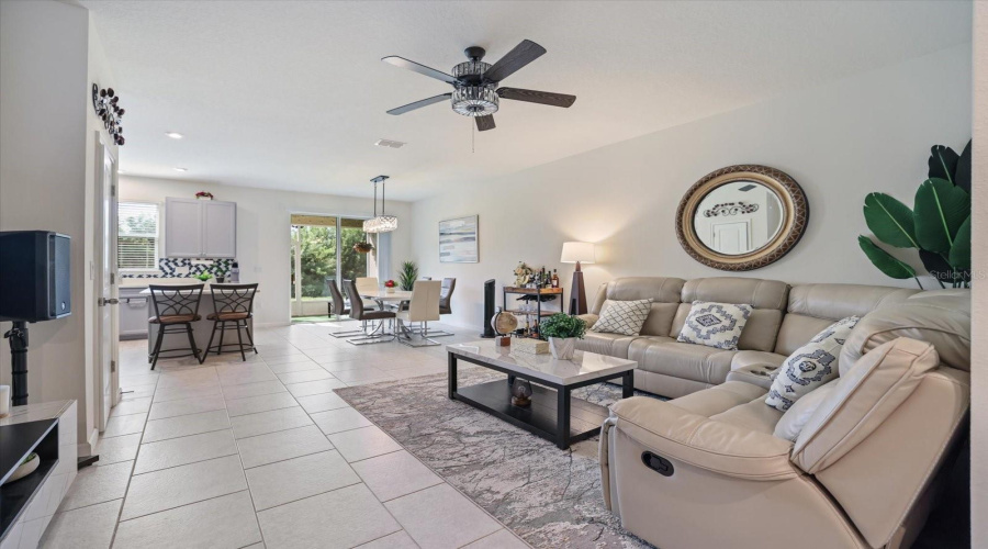 Bradenton, Florida 34211, 3 Bedroom Bedrooms, ,2 Bathroombathrooms,Residential,For Sale,Sky Acres,0,Mfrtb8541032