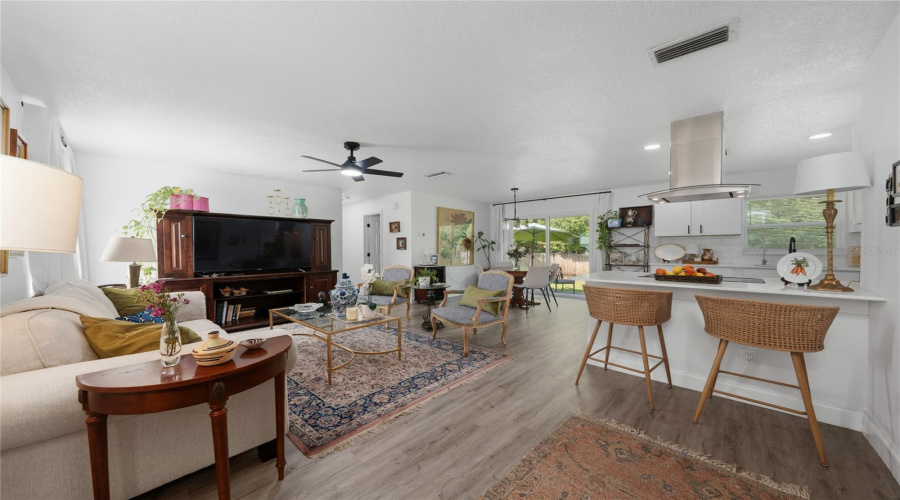 Altamonte Springs, Florida 32701, 3 Bedroom Bedrooms, ,2 Bathroombathrooms,Residential,For Sale,Woodling,0,Mfro6434865