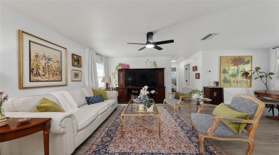 Altamonte Springs, Florida 32701, 3 Bedroom Bedrooms, ,2 Bathroombathrooms,Residential,For Sale,Woodling,0,Mfro6434865