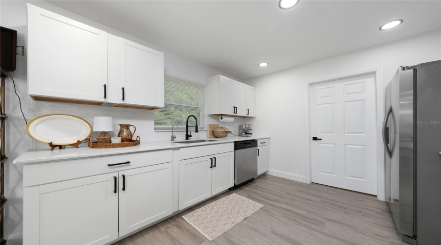 Altamonte Springs, Florida 32701, 3 Bedroom Bedrooms, ,2 Bathroombathrooms,Residential,For Sale,Woodling,0,Mfro6434865