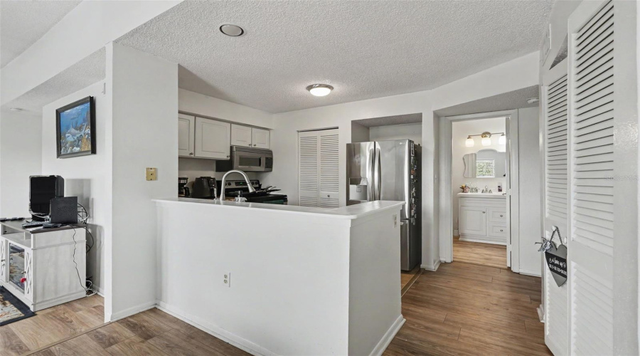 St Petersburg, Florida 33716, 3 Bedroom Bedrooms, ,2 Bathroombathrooms,Residential,For Sale,112Th,0,Mfrtb8533504