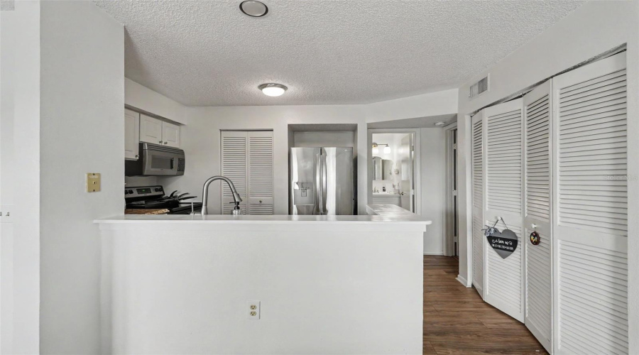 St Petersburg, Florida 33716, 3 Bedroom Bedrooms, ,2 Bathroombathrooms,Residential,For Sale,112Th,0,Mfrtb8533504