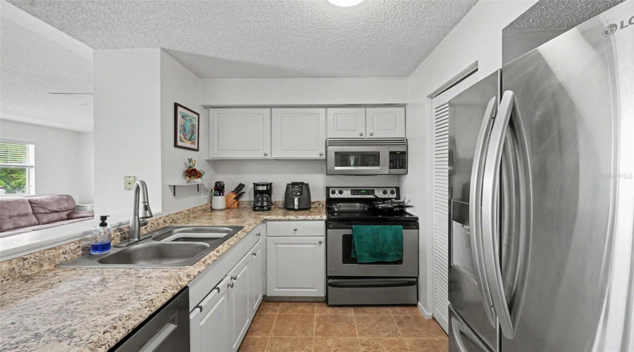 St Petersburg, Florida 33716, 3 Bedroom Bedrooms, ,2 Bathroombathrooms,Residential,For Sale,112Th,0,Mfrtb8533504