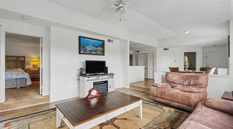 St Petersburg, Florida 33716, 3 Bedroom Bedrooms, ,2 Bathroombathrooms,Residential,For Sale,112Th,0,Mfrtb8533504