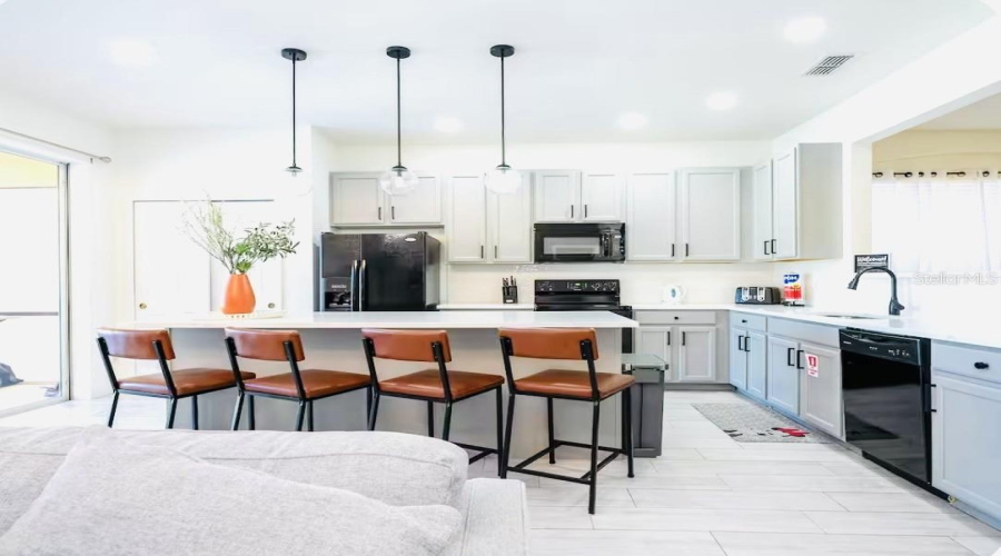 Davenport, Florida 33837, 6 Bedroom Bedrooms, ,5 Bathroombathrooms,Residential,For Sale,Orange Cosmos,0,Mfrl4964482