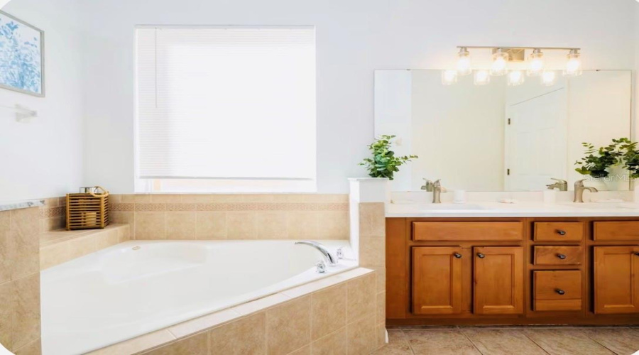 Davenport, Florida 33837, 6 Bedroom Bedrooms, ,5 Bathroombathrooms,Residential,For Sale,Orange Cosmos,0,Mfrl4964482