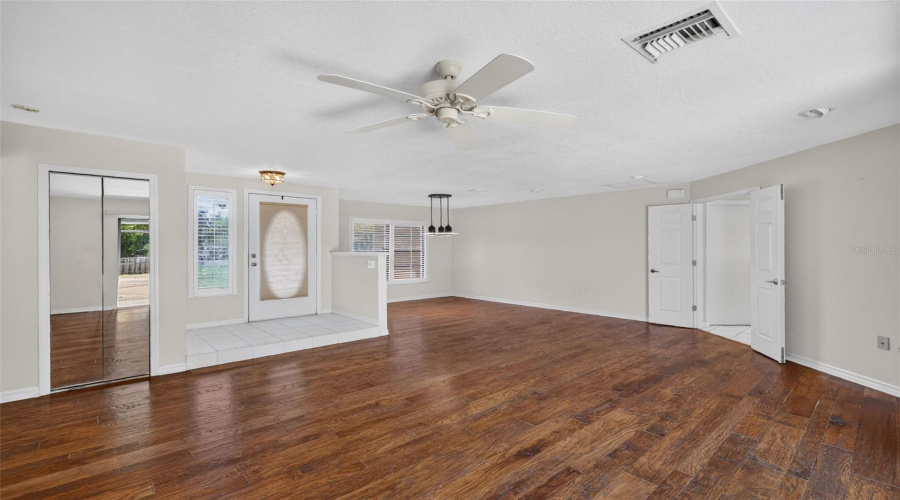 Living/Dining Room Combo