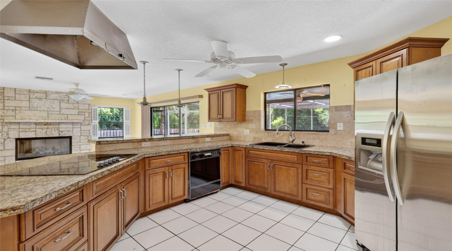 Mount Dora, Florida 32757, 3 Bedroom Bedrooms, ,2 Bathroombathrooms,Residential,For Sale,Sussex,0,Mfrg5114450