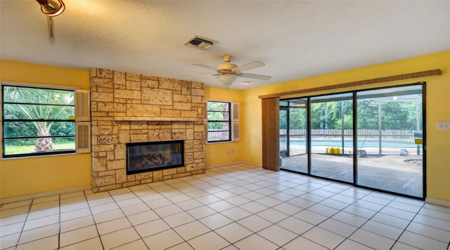 Family Room W/ Gas Fireplace