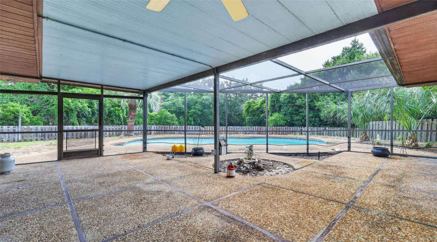 Screened-In Lanai