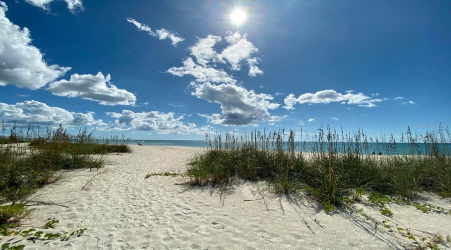 Rotonda West, Florida 33947, 3 Bedroom Bedrooms, ,2 Bathroombathrooms,Residential,For Sale,Broadmoor,0,Mfrd6148501