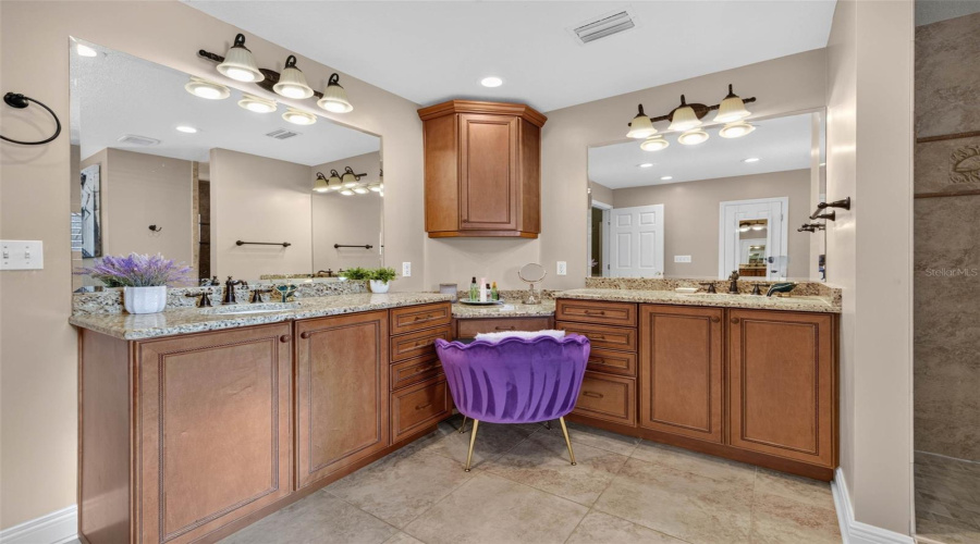 St Petersburg, Florida 33702, 4 Bedroom Bedrooms, ,3 Bathroombathrooms,Residential,For Sale,75Th,0,Mfrtb8540993