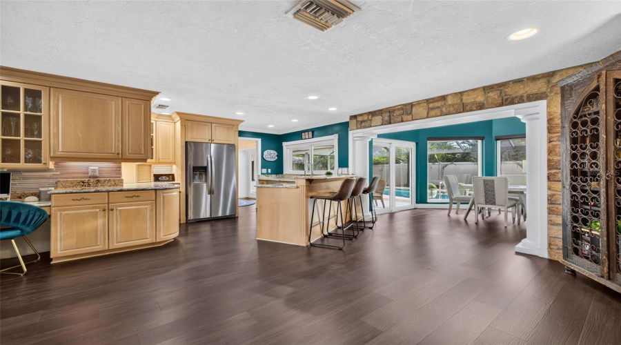 St Petersburg, Florida 33702, 4 Bedroom Bedrooms, ,3 Bathroombathrooms,Residential,For Sale,75Th,0,Mfrtb8540993