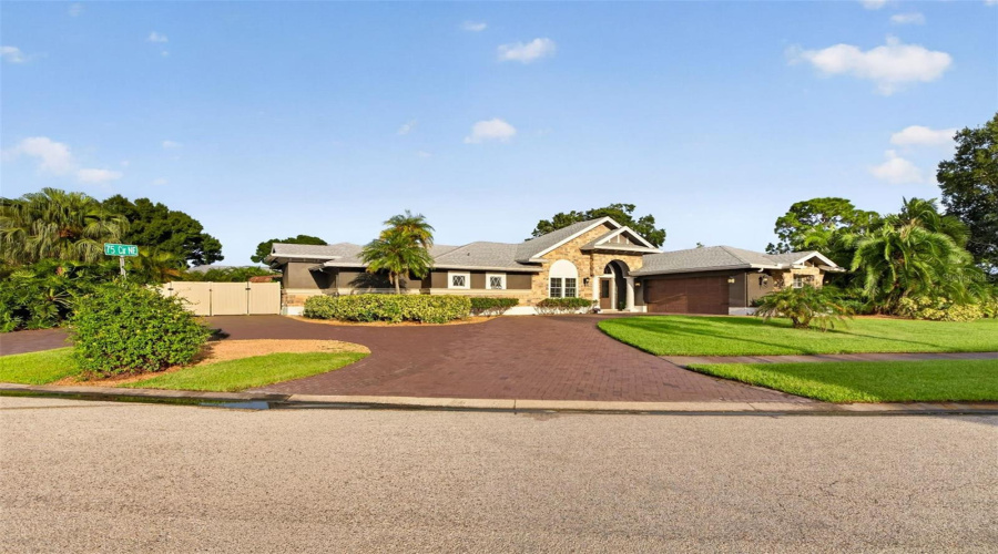 St Petersburg, Florida 33702, 4 Bedroom Bedrooms, ,3 Bathroombathrooms,Residential,For Sale,75Th,0,Mfrtb8540993