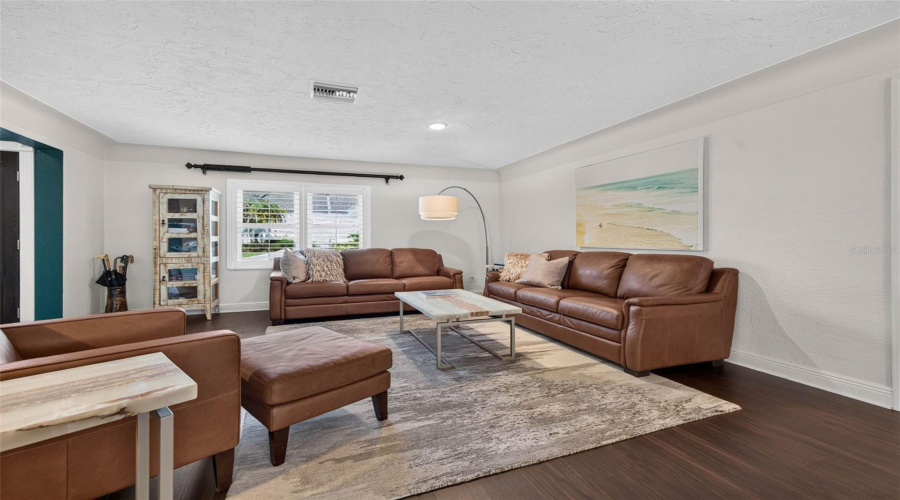 St Petersburg, Florida 33702, 4 Bedroom Bedrooms, ,3 Bathroombathrooms,Residential,For Sale,75Th,0,Mfrtb8540993