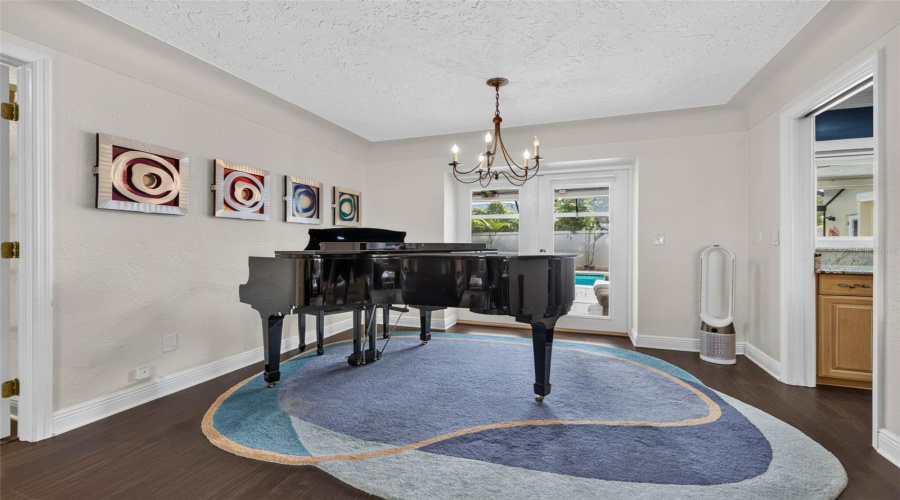 St Petersburg, Florida 33702, 4 Bedroom Bedrooms, ,3 Bathroombathrooms,Residential,For Sale,75Th,0,Mfrtb8540993