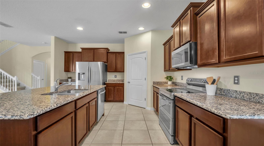 Winter Garden, Florida 34787, 4 Bedroom Bedrooms, ,3 Bathroombathrooms,Residential,For Sale,Bayview Crossing,0,Mfro6412974
