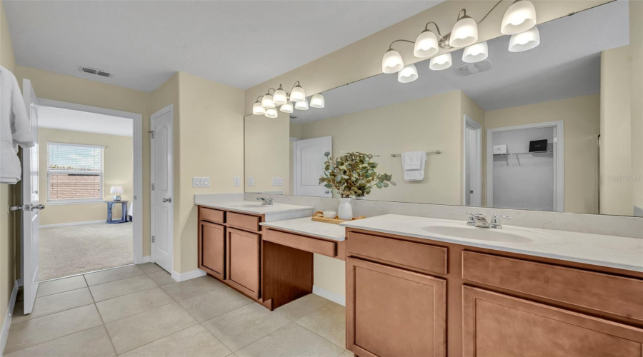 Winter Garden, Florida 34787, 4 Bedroom Bedrooms, ,3 Bathroombathrooms,Residential,For Sale,Bayview Crossing,0,Mfro6412974