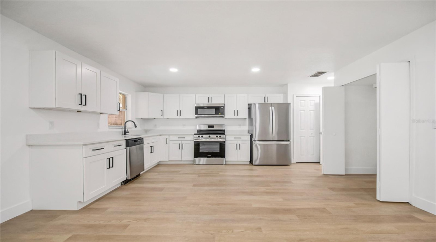 Clermont, Florida 34711, 3 Bedroom Bedrooms, ,2 Bathroombathrooms,Residential,For Sale,Mandarin,0,Mfro6436954