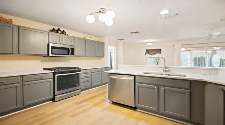 Ocala, Florida 34476, 3 Bedroom Bedrooms, ,2 Bathroombathrooms,Residential,For Sale,81St,0,Mfrom730015