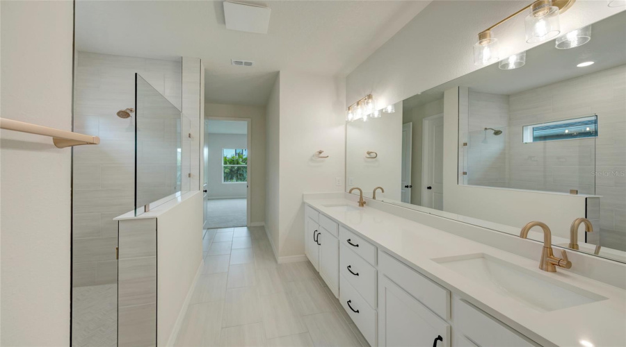 Owner'S Bath
