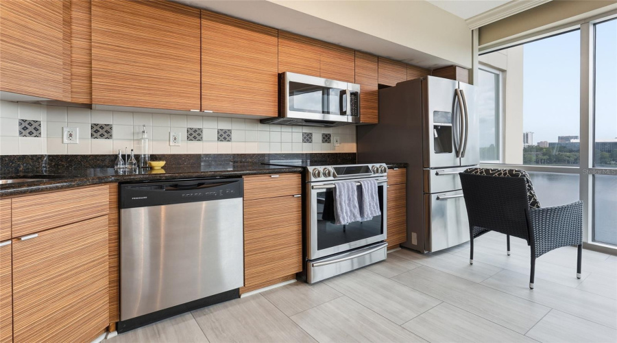 Orlando, Florida 32801, 3 Bedroom Bedrooms, ,2 Bathroombathrooms,Residential,For Sale,Central,0,Mfro6432138