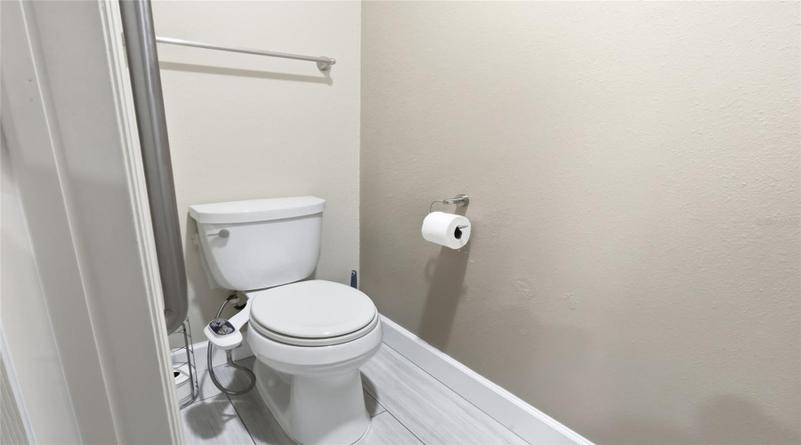 Orlando, Florida 32801, 3 Bedroom Bedrooms, ,2 Bathroombathrooms,Residential,For Sale,Central,0,Mfro6432138