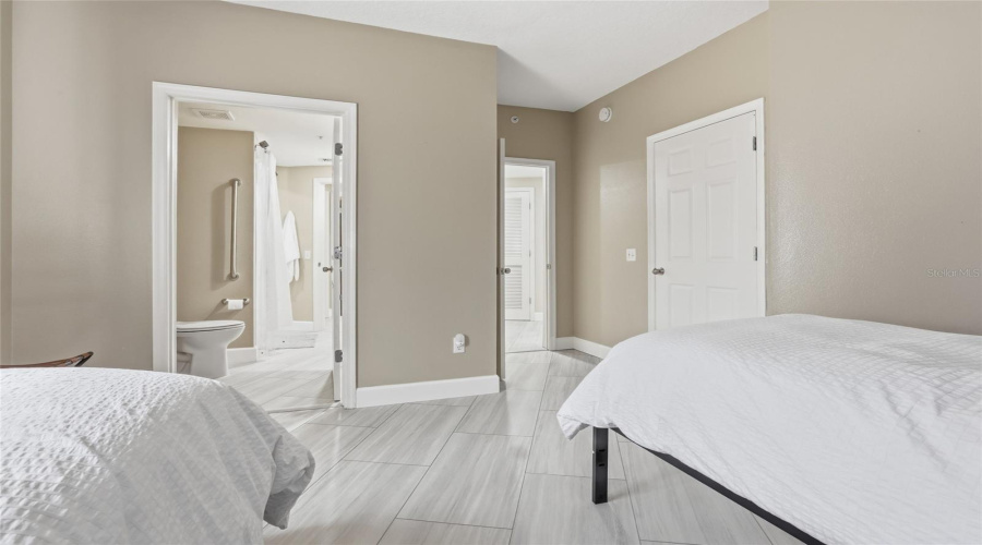 Orlando, Florida 32801, 3 Bedroom Bedrooms, ,2 Bathroombathrooms,Residential,For Sale,Central,0,Mfro6432138