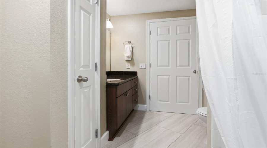 Orlando, Florida 32801, 3 Bedroom Bedrooms, ,2 Bathroombathrooms,Residential,For Sale,Central,0,Mfro6432138