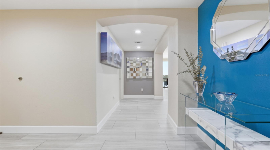 Orlando, Florida 32801, 3 Bedroom Bedrooms, ,2 Bathroombathrooms,Residential,For Sale,Central,0,Mfro6432138