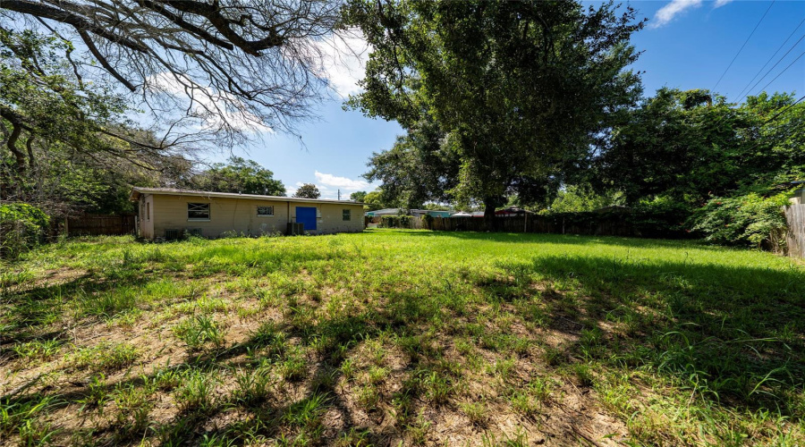 Orlando, Florida 32808, 3 Bedroom Bedrooms, ,1 Bathroombathrooms,Residential,For Sale,Robbins,0,Mfrs5152490