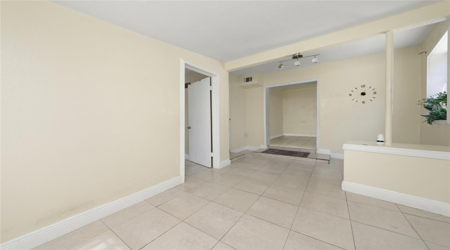 Orlando, Florida 32808, 3 Bedroom Bedrooms, ,1 Bathroombathrooms,Residential,For Sale,Robbins,0,Mfrs5152490