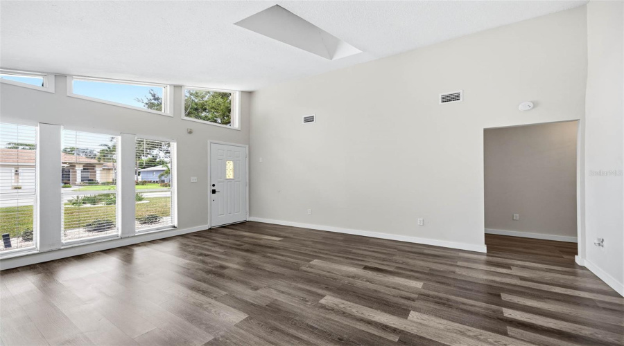 St Petersburg, Florida 33712, 2 Bedroom Bedrooms, ,2 Bathroombathrooms,Residential,For Sale,51St,0,Mfrtb8529671