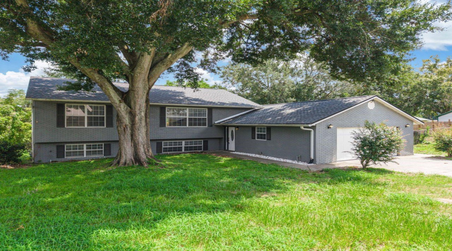 Haines City, Florida 33844, 4 Bedroom Bedrooms, ,3 Bathroombathrooms,Residential,For Sale,Crest,0,Mfrs5156220