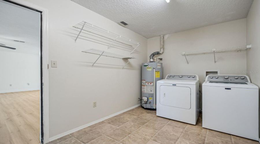 Haines City, Florida 33844, 4 Bedroom Bedrooms, ,3 Bathroombathrooms,Residential,For Sale,Crest,0,Mfrs5156220