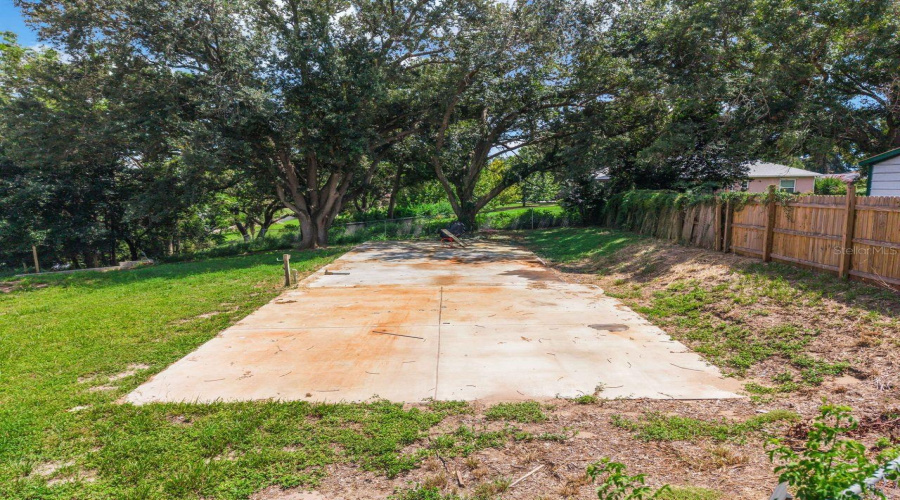 Haines City, Florida 33844, 4 Bedroom Bedrooms, ,3 Bathroombathrooms,Residential,For Sale,Crest,0,Mfrs5156220