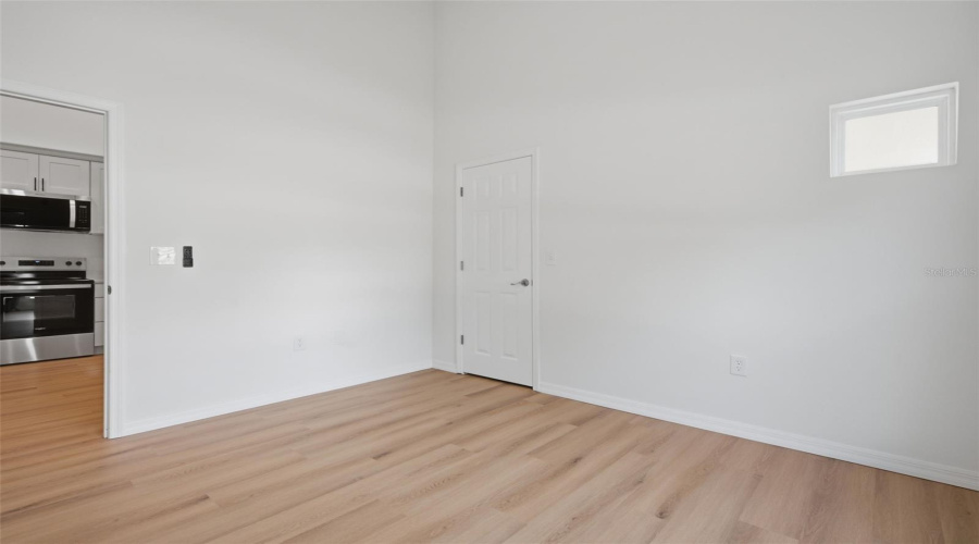Apopka, Florida 32712, 3 Bedroom Bedrooms, ,2 Bathroombathrooms,Residential,For Sale,Oak Pl,0,Mfro6389632
