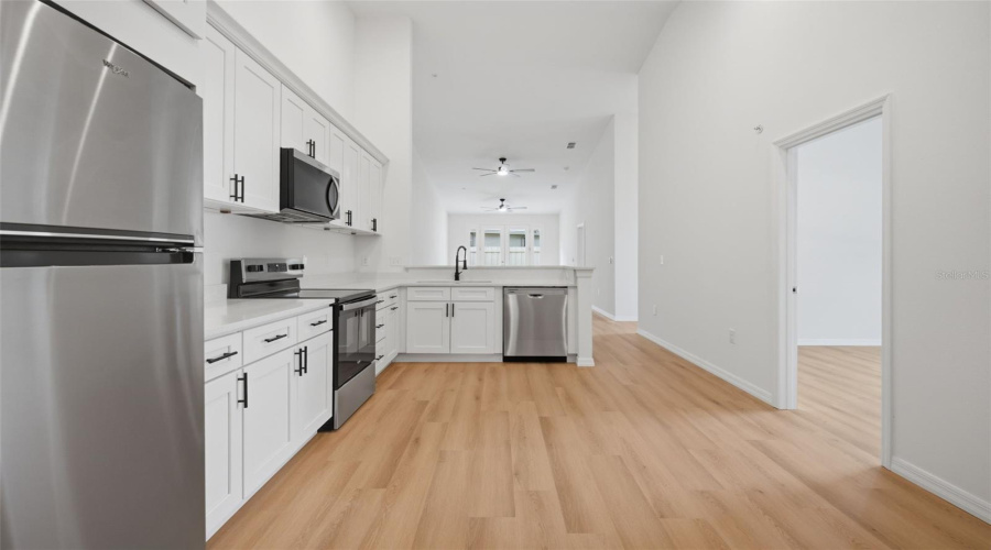 Apopka, Florida 32712, 3 Bedroom Bedrooms, ,2 Bathroombathrooms,Residential,For Sale,Oak Pl,0,Mfro6389632