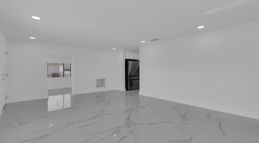 Orlando, Florida 32817, 2 Bedroom Bedrooms, ,2 Bathroombathrooms,Residential,For Sale,Vincent,0,Mfro6425543