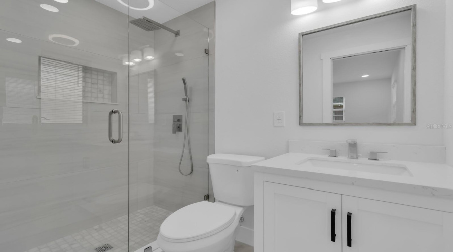 Orlando, Florida 32817, 2 Bedroom Bedrooms, ,2 Bathroombathrooms,Residential,For Sale,Vincent,0,Mfro6425543