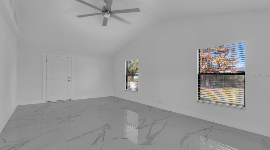 Orlando, Florida 32817, 2 Bedroom Bedrooms, ,2 Bathroombathrooms,Residential,For Sale,Vincent,0,Mfro6425543