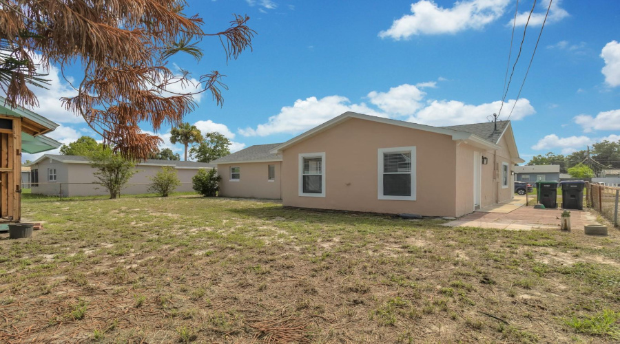 Orlando, Florida 32817, 2 Bedroom Bedrooms, ,2 Bathroombathrooms,Residential,For Sale,Vincent,0,Mfro6425543