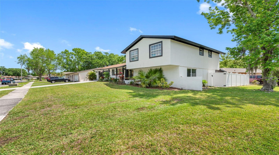 Tampa, Florida 33624, 4 Bedroom Bedrooms, ,3 Bathroombathrooms,Residential,For Sale,Silverhill,0,Mfrtb8505033