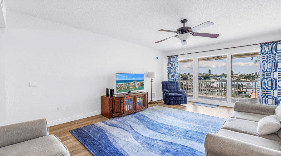 Beautiful Intercostal Waterviews