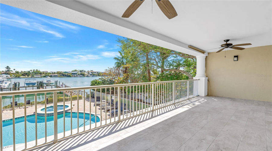 St Pete Beach, Florida 33706, 3 Bedroom Bedrooms, ,3 Bathroombathrooms,Residential,For Sale,Gulf,0,Mfrtb8489516